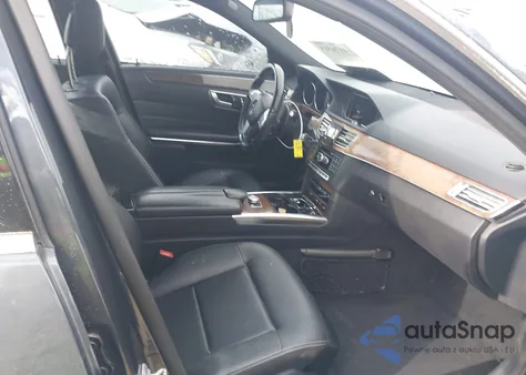 2014 Mercedes-Benz E 350 z USA, uszkodzony, nr VIN WDDHF5KB7EA831869